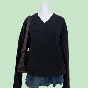 black vintage 90s essential basic vneck fleece sweater indie skate grunge emo